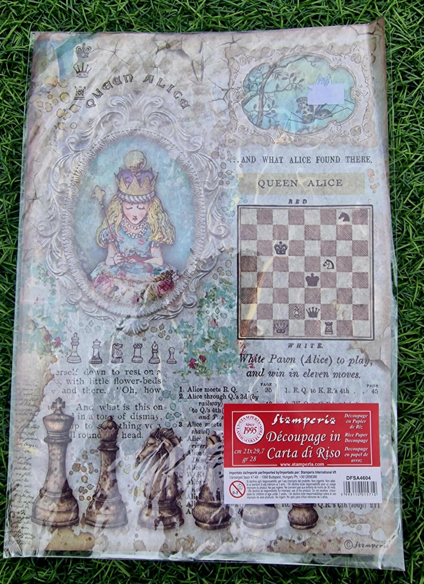 Stamperia Rice Paper, A4 - Alice in Wonderland Chess Set